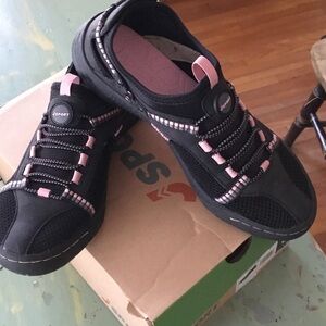 Jambu & Co. (Tahoe Encore) Black and Dust Rose Women's Sneakers - New with Box